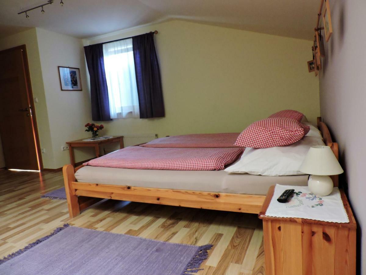 Gaestezimmer Klopfer Sankt Johann im Saggautal 외부 사진